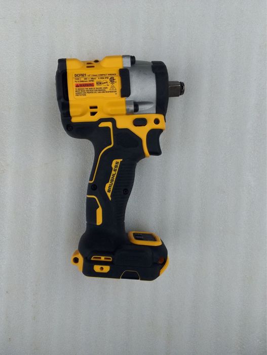 Гайковерт DeWalt DCF921