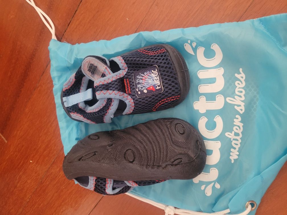 Sapatos de Água Tuc Tuc — Tamanho 23, impecáveis!