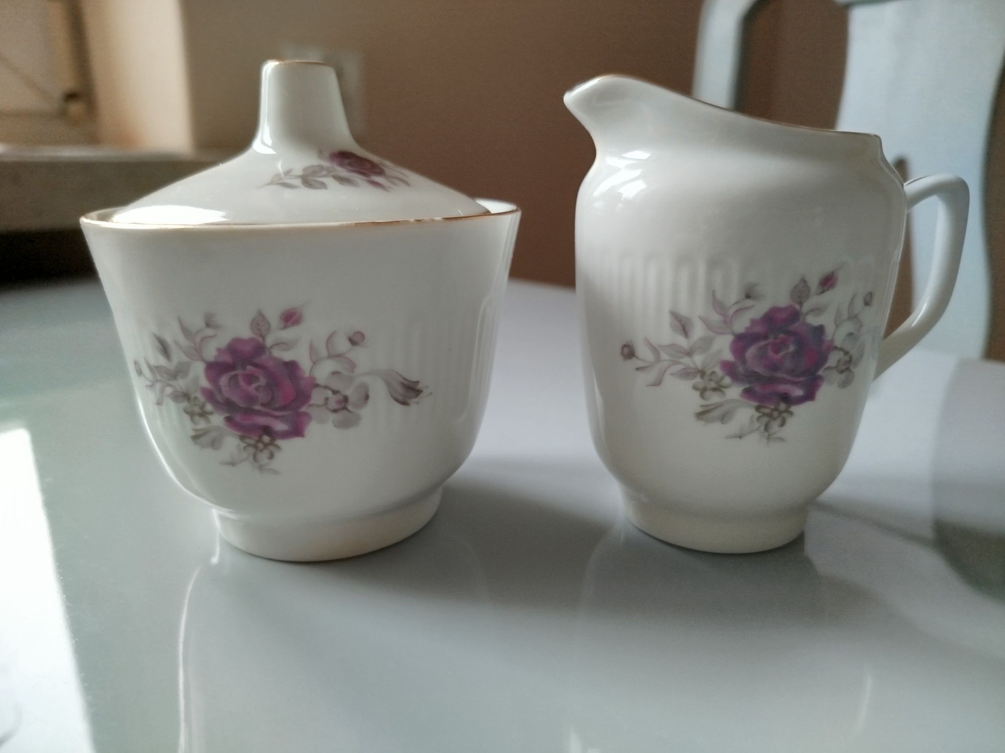 Porcelana z Wałbrzycha z czasów PRL-u