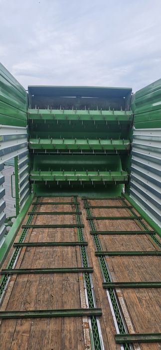 Przyczepa samozbierająca Krone MX350 GD