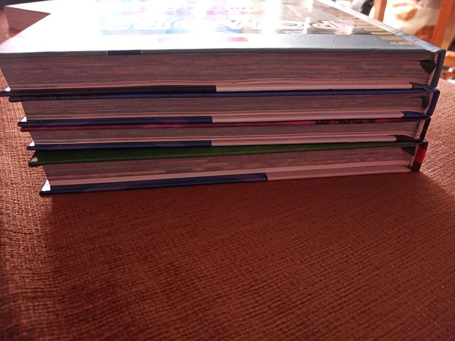 Atlas turystyczny komplet 4 szt i dwa gratisy