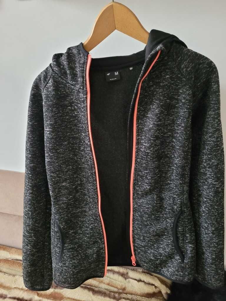 Damski Polar z kapturem 4F PLDOO2 Z18 CZARNY/M/S Nowa bez metki