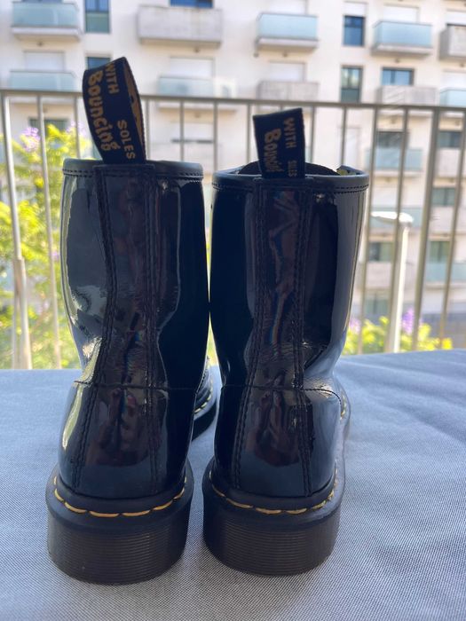 Bota Dr. Martens ORIGINAL Preta envernizada - Tamanho 38 EU