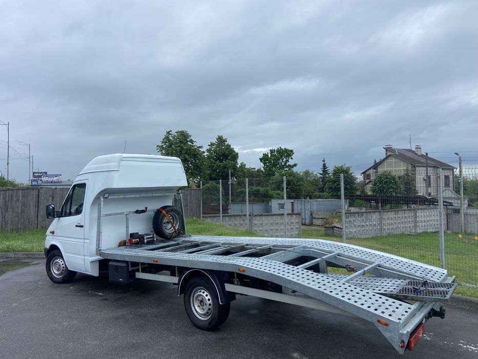 Послуги евакуатора Київ Київська область Україна. Эвакуатор Киев