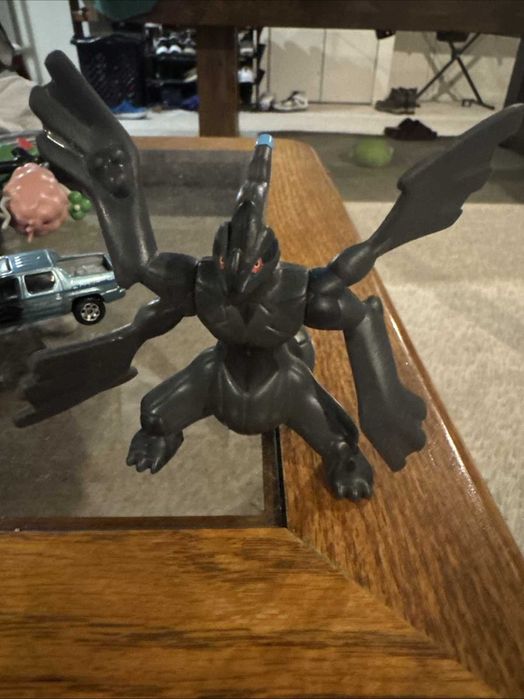 McDonald’s 2011 Pokemon Black And White Zekrom Figura