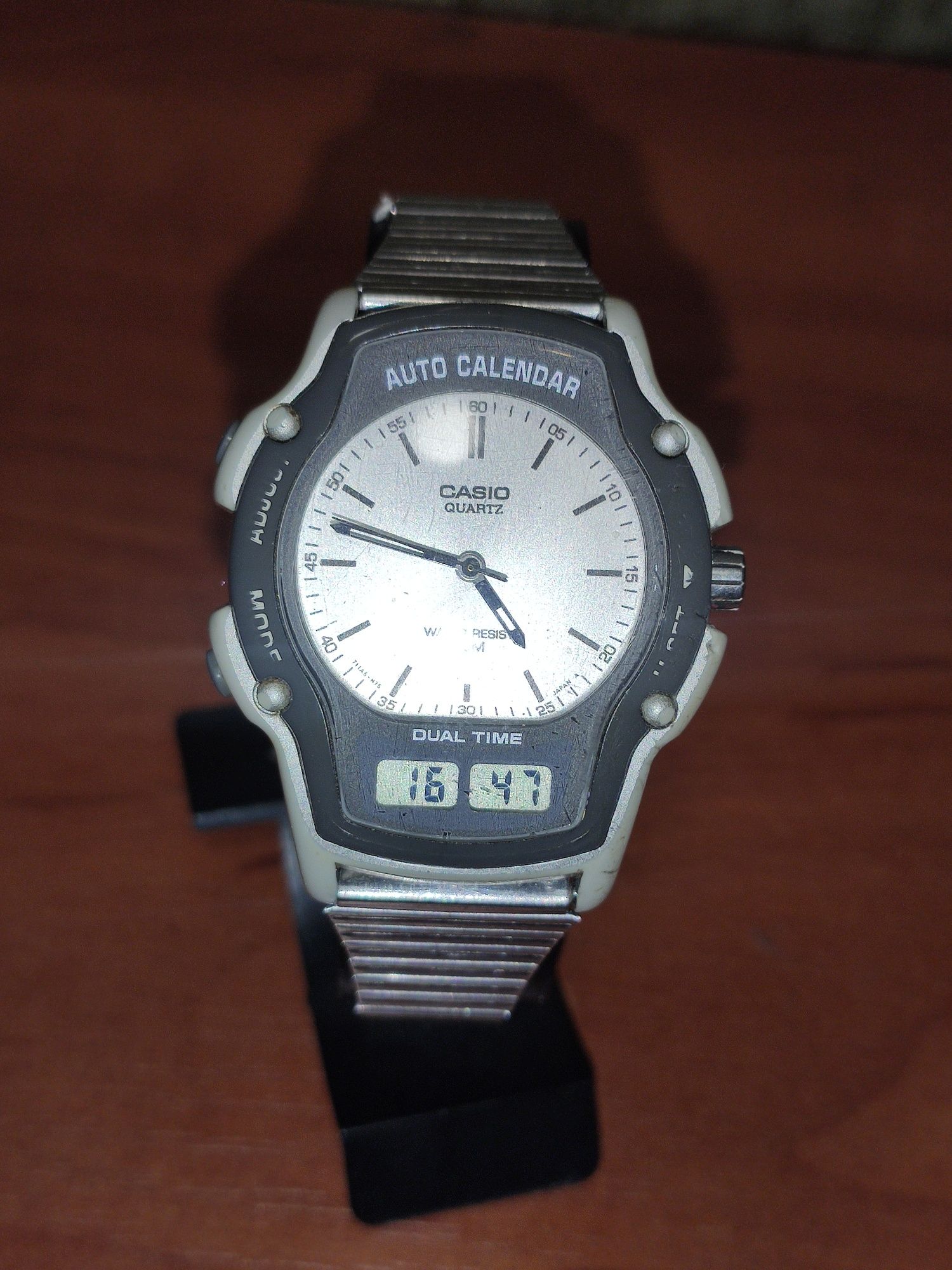 Продам часы casio