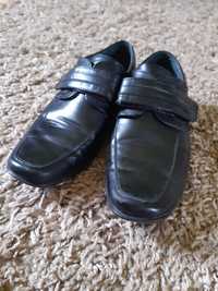 Buty komunijne na rzepy chłopięce, czarne rozmiar 34