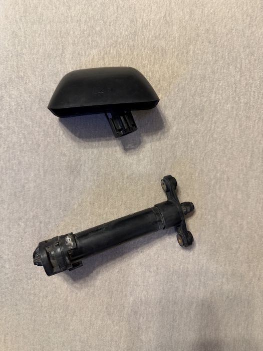 Spryskiwacz reflektora lewy peugeot 206 cc