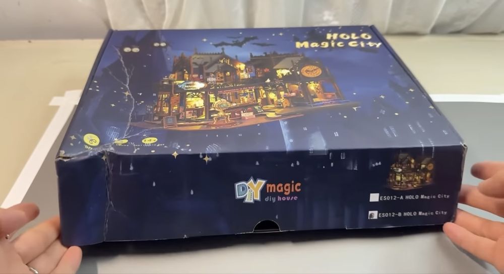 Miniatura Loja Mágica com Iluminação - Feita à mão
