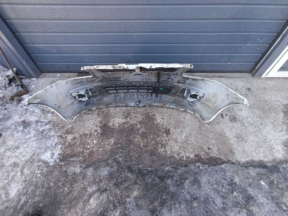 Бампер передний Suzuki Swift 4 2005-10г.в.