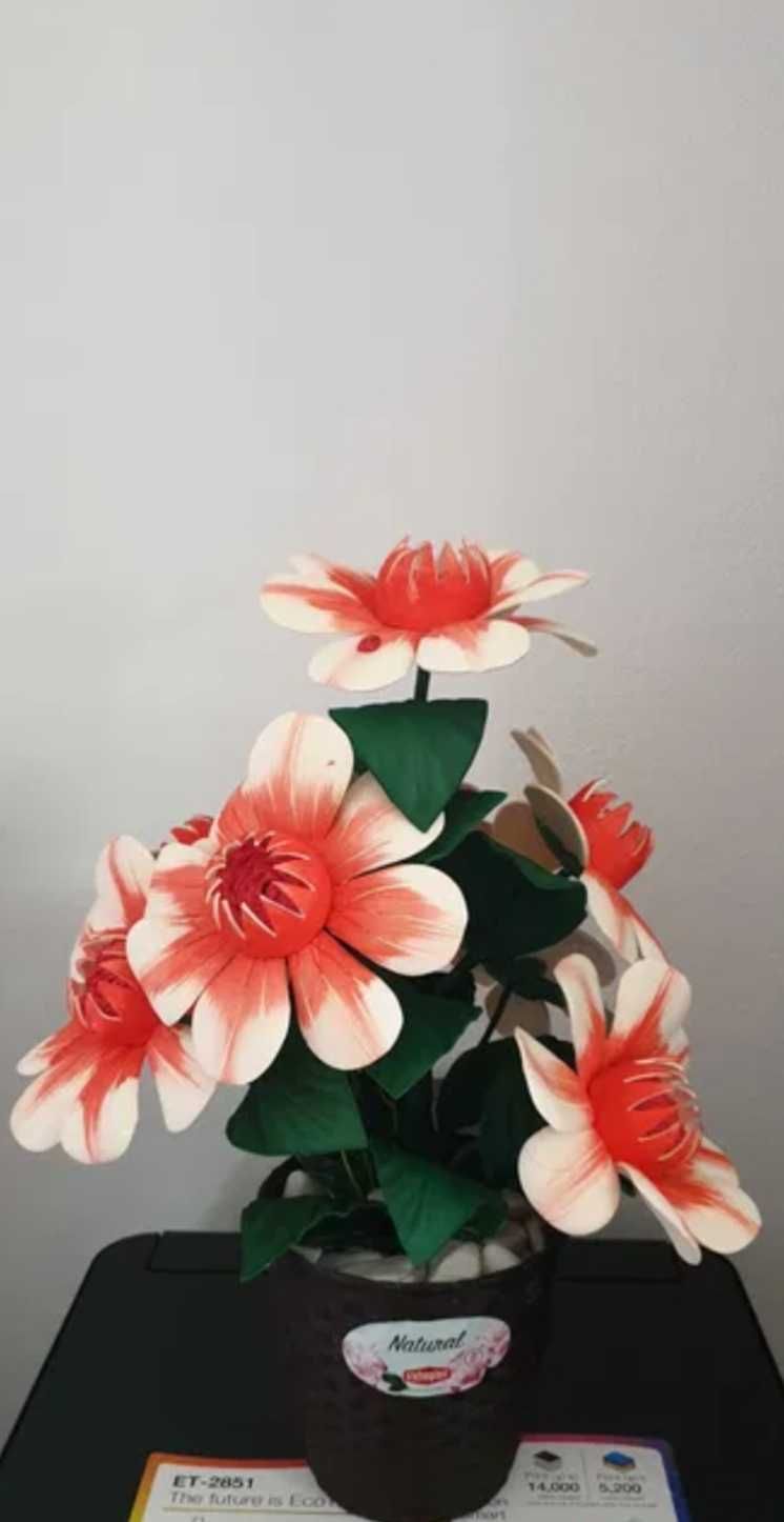 Arranjos florais feitos em E.V.A