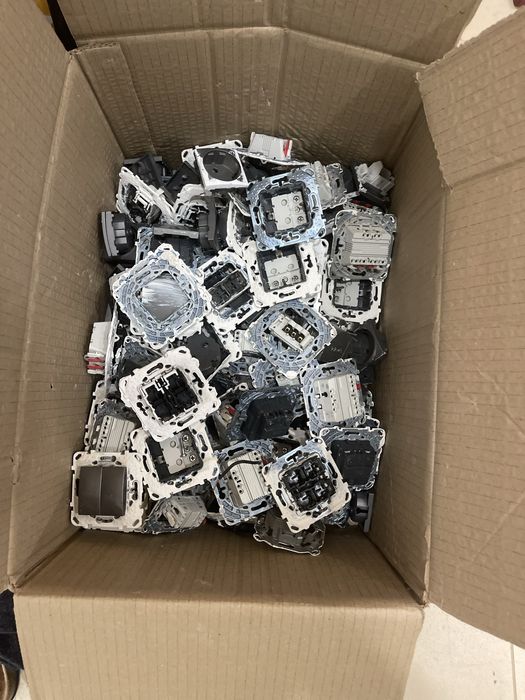 Material elétrico Schneider Electric