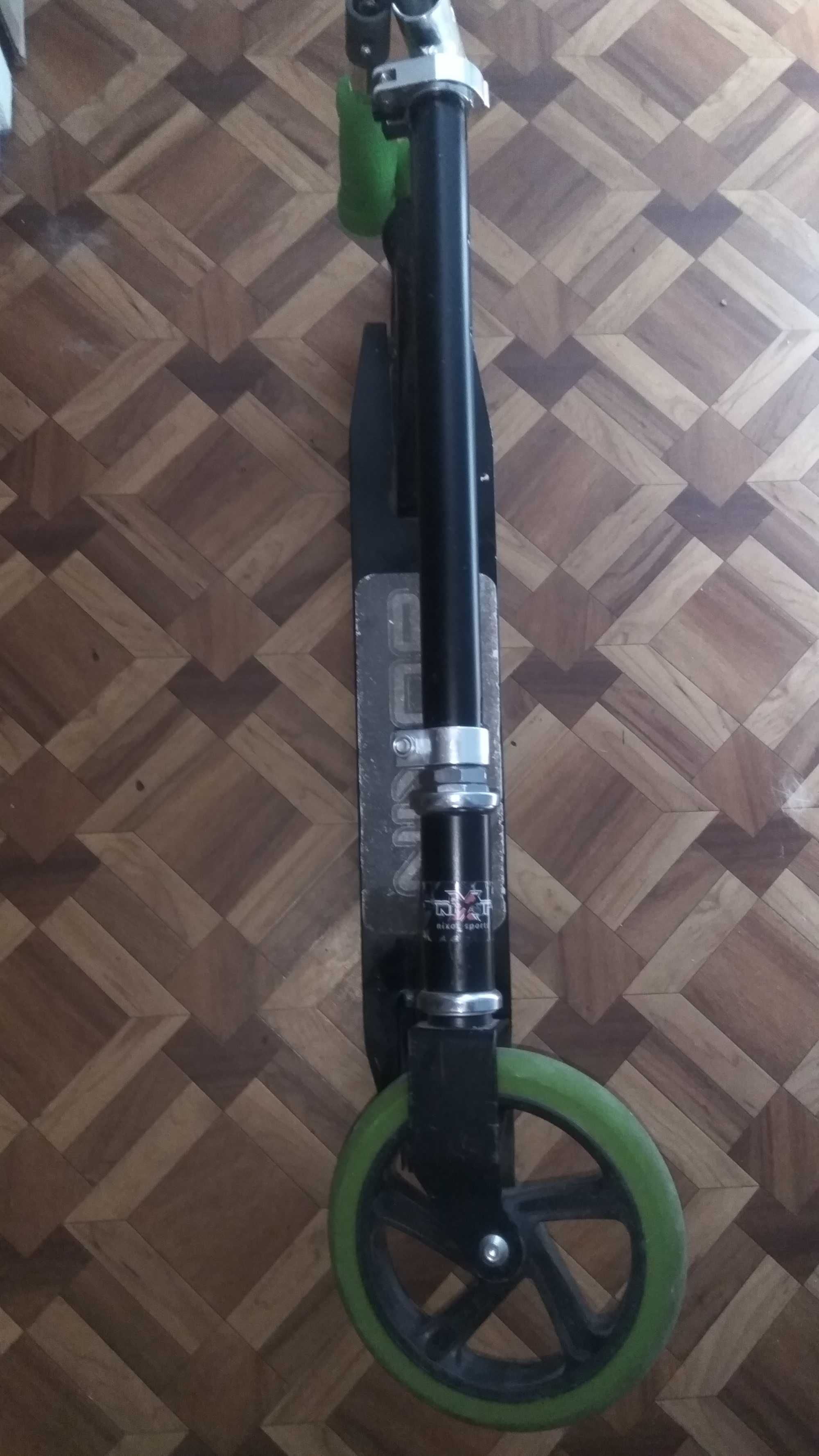 Самокат складывающийся.