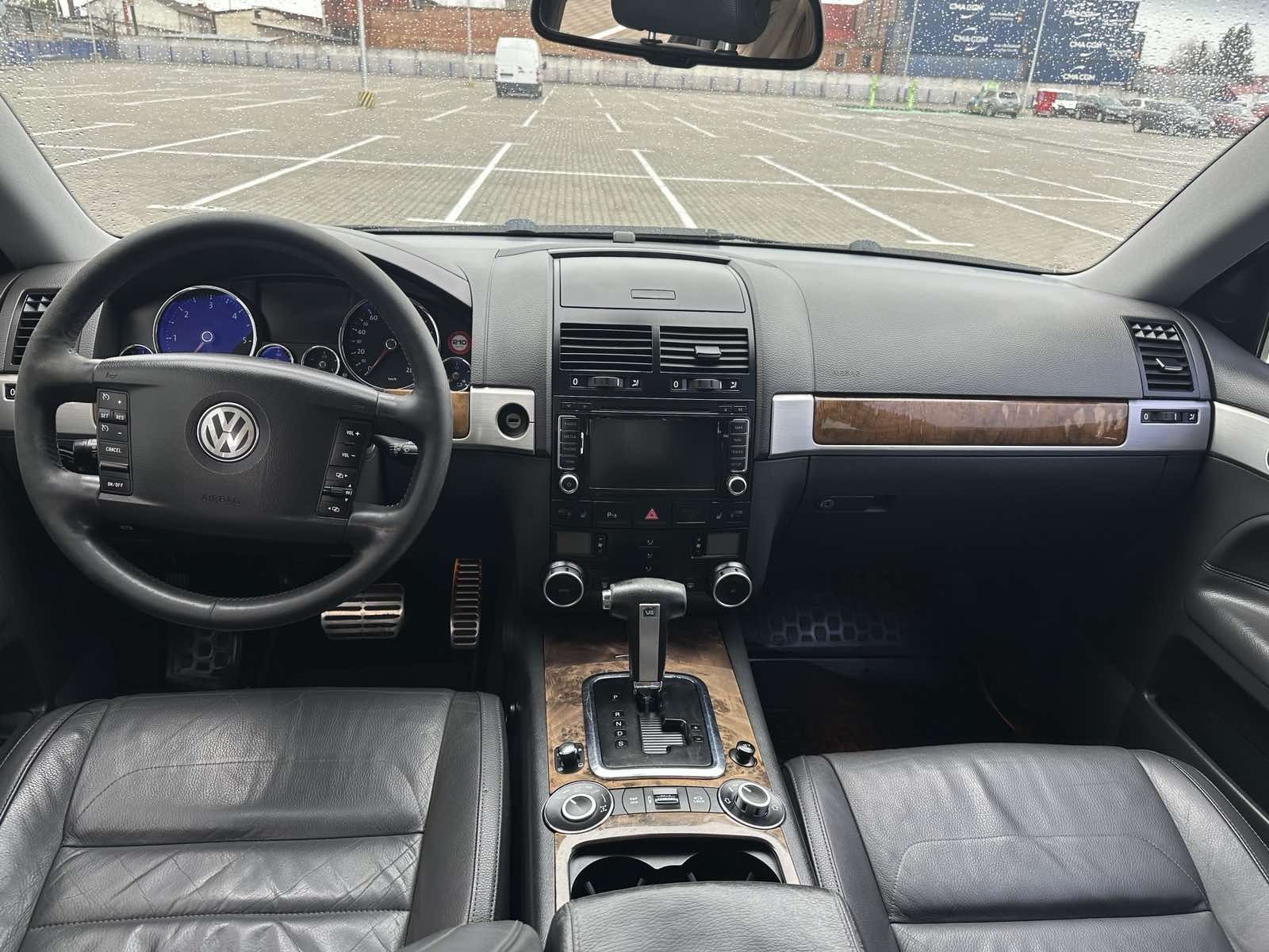 Продам власний автомобіль Volkswagen Touareg