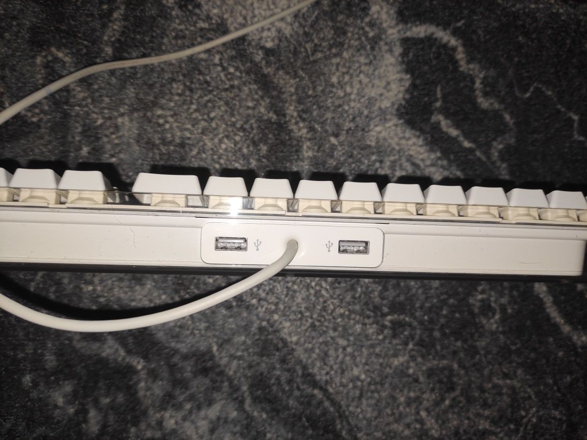 Klawiatura Apple Wired Keyboard A1048