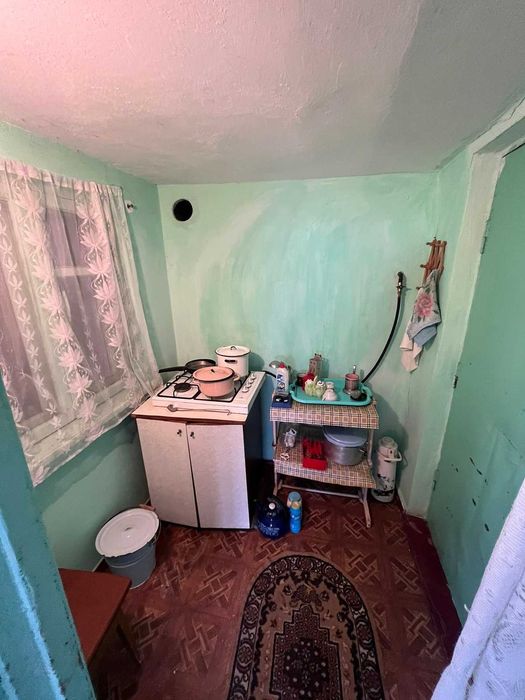 Продам дачний будинок з цегли на два поверхи. Лезнево