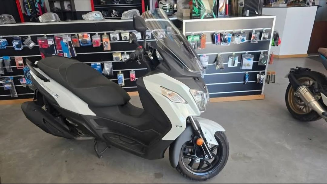 SYM Joymax Z 300 ABS de 2019 com 3.000kms