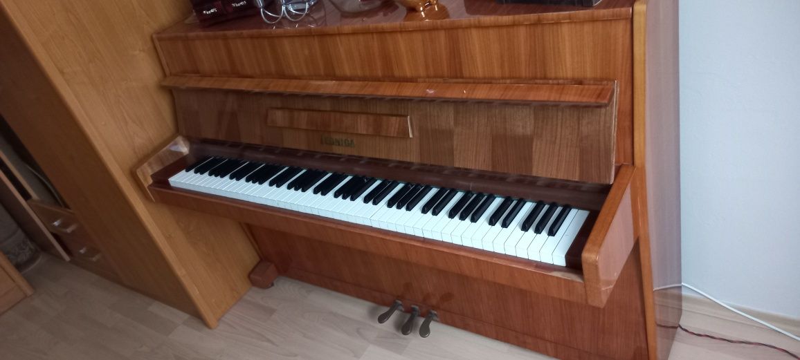 Sprzedam Pianino