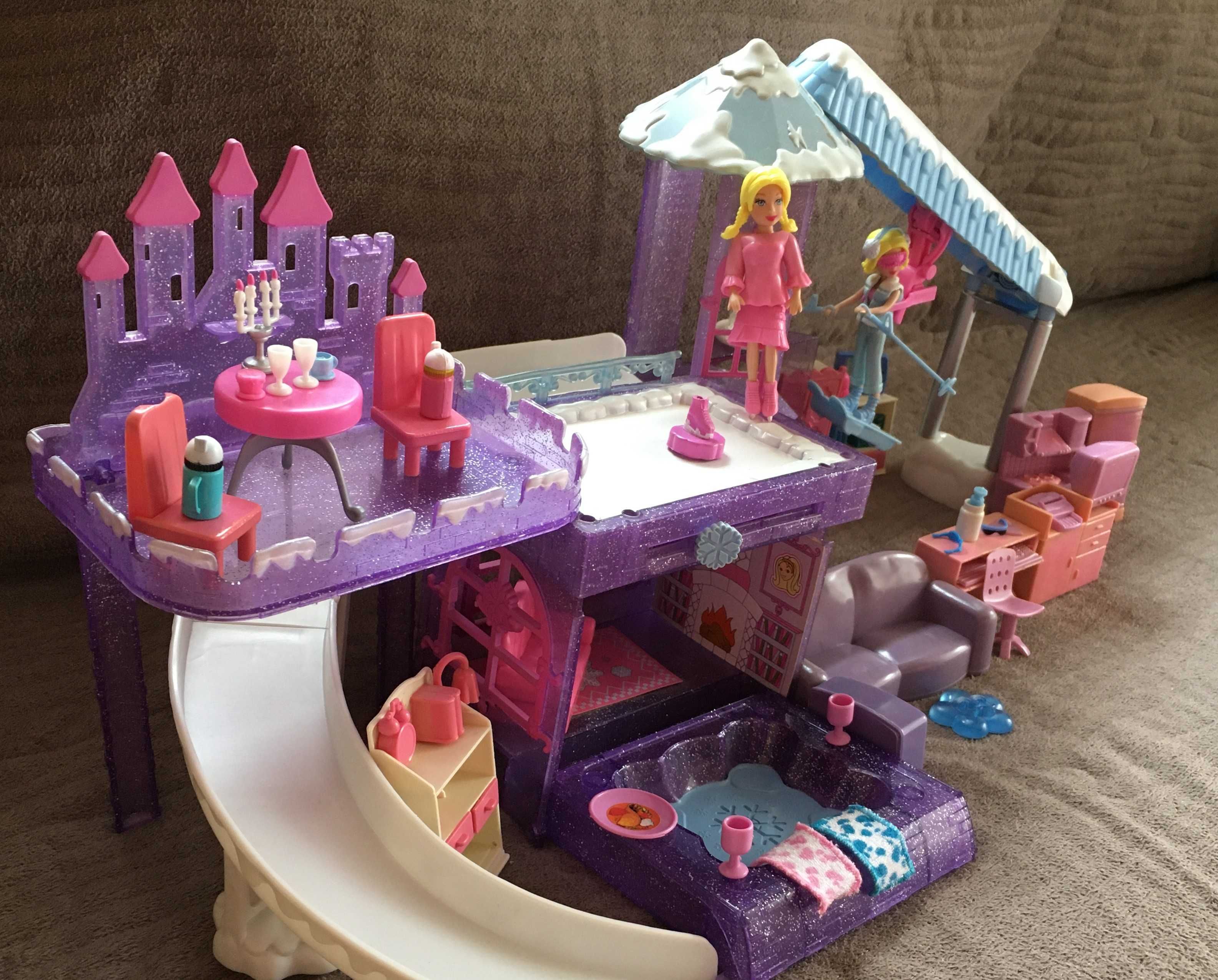 Polly Pocket Zimowe Szaleństwo Zimowy hotel lodowisko lalki dodatki