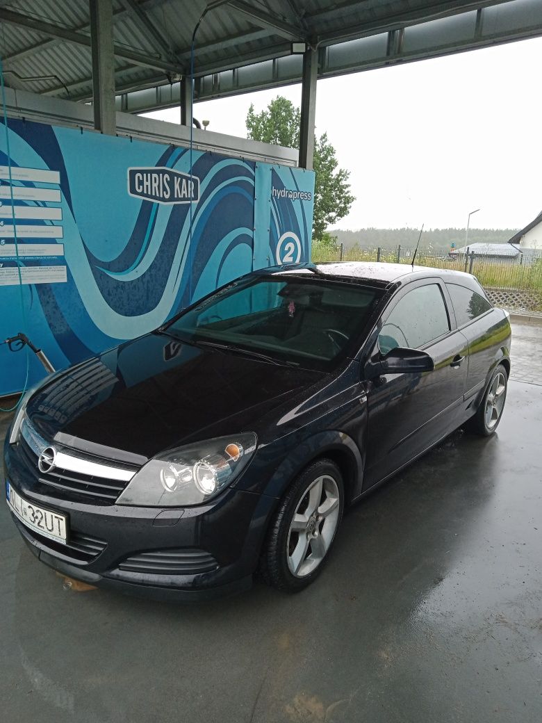 Opel Astra H  1.9 CDTI 120 KM GTC