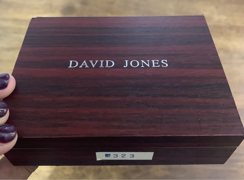 Carteira porta-cartões David Jones vermelha com estojo Nova