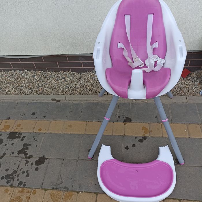 Krzesełko do karmienia dla dziecka