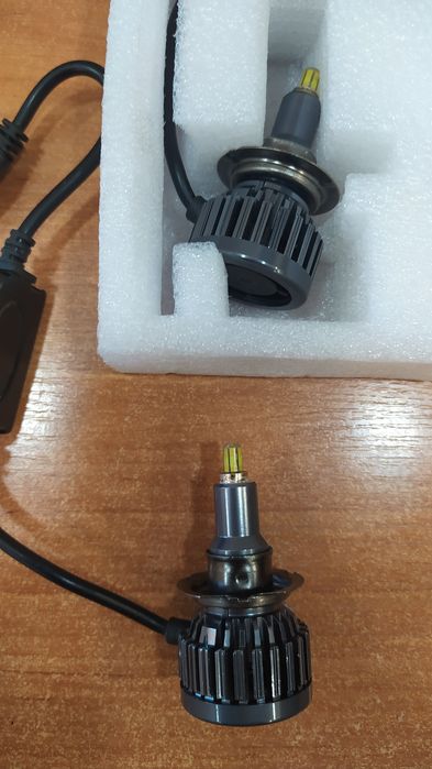 Лампы в фары  Led H7