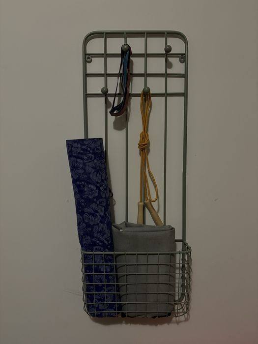 Wiszacy wieszak organizer piekny designerski szałwia