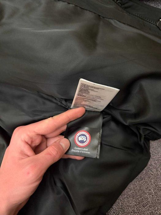 Canada Goose Puffer Jacket Black Logo
