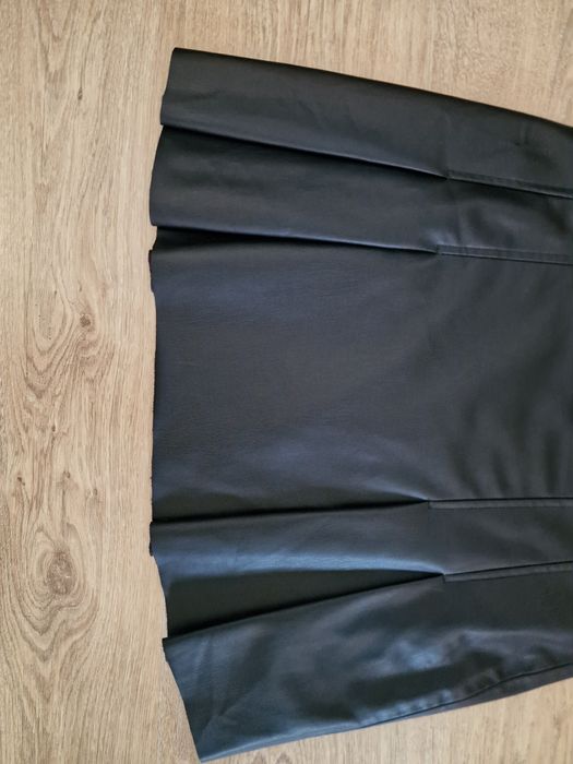 Нова шкіряна спідниця Zara оригінал розмір XS