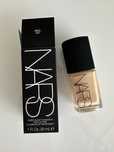 Nars sheer glow Punjab plus pompka foundation podkład hit