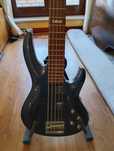 Guitarra baixo E.S.P. 5 cordas