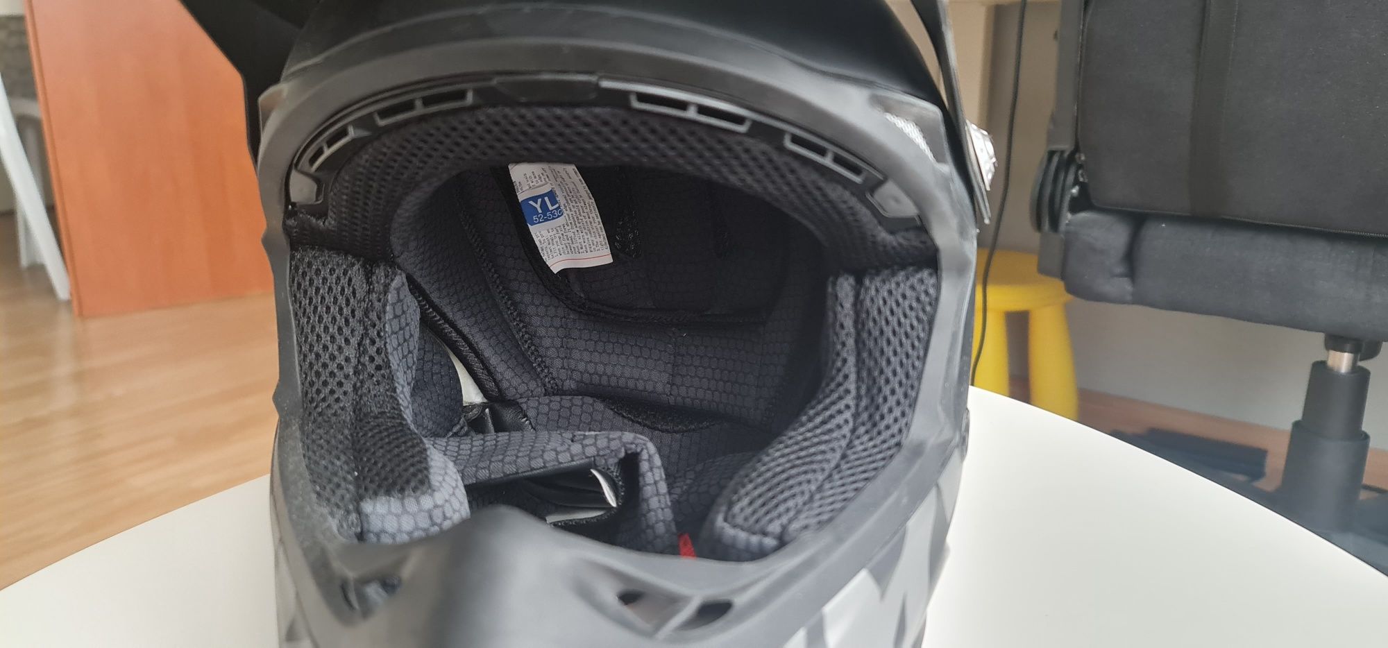 Kask rowerowy prawie nowy