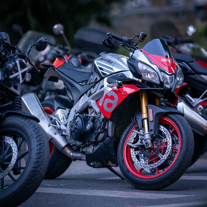 Aprilia Tuono V4 Factory