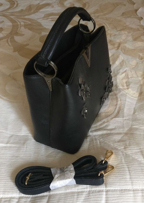 Mala de senhora preta