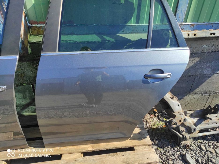 VW Golf 5 6 jetta LD7X kombi drzwi w kolor