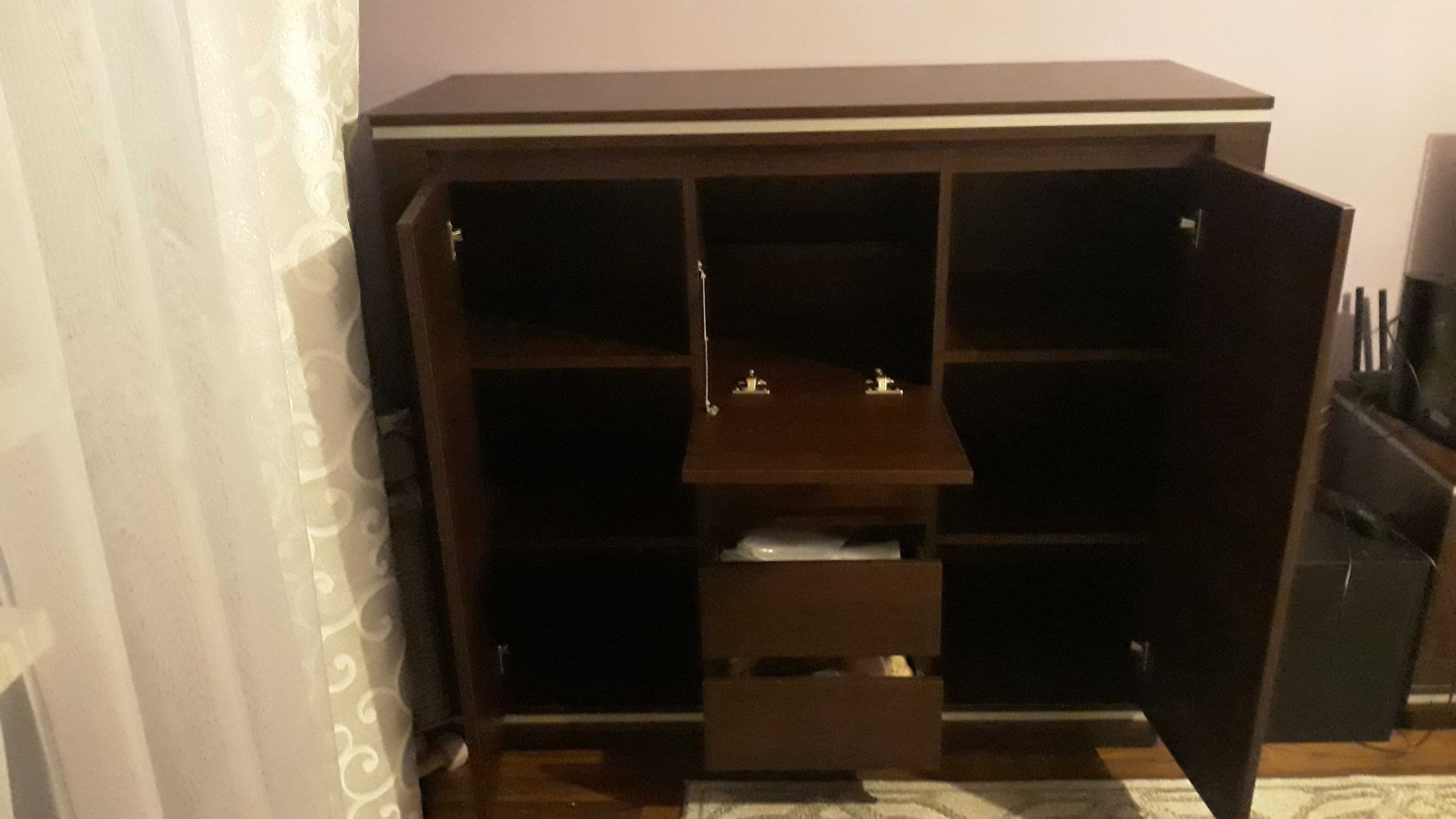 Meble do salonu brązowe komoda z barkiem półka wisząca