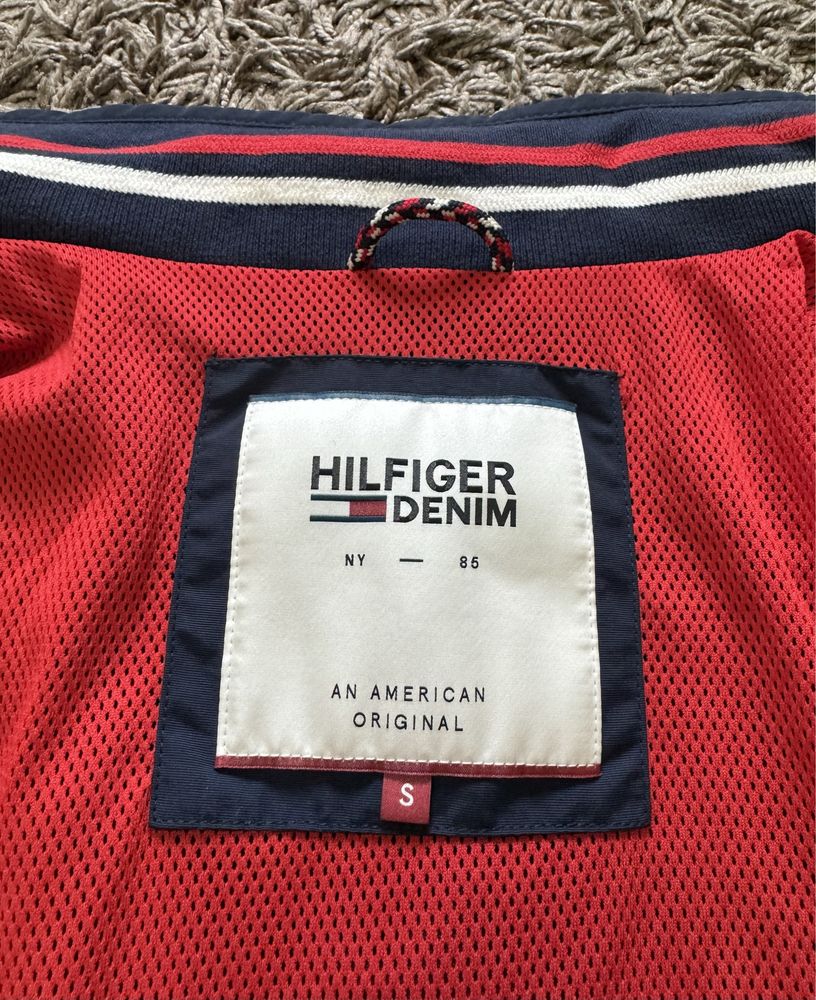 Ветровка Tommy Hilfiger