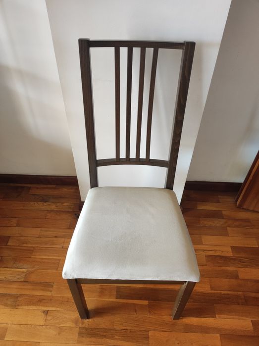 Conjunto de 6 cadeiras em madeira — elegantes e confortáveis