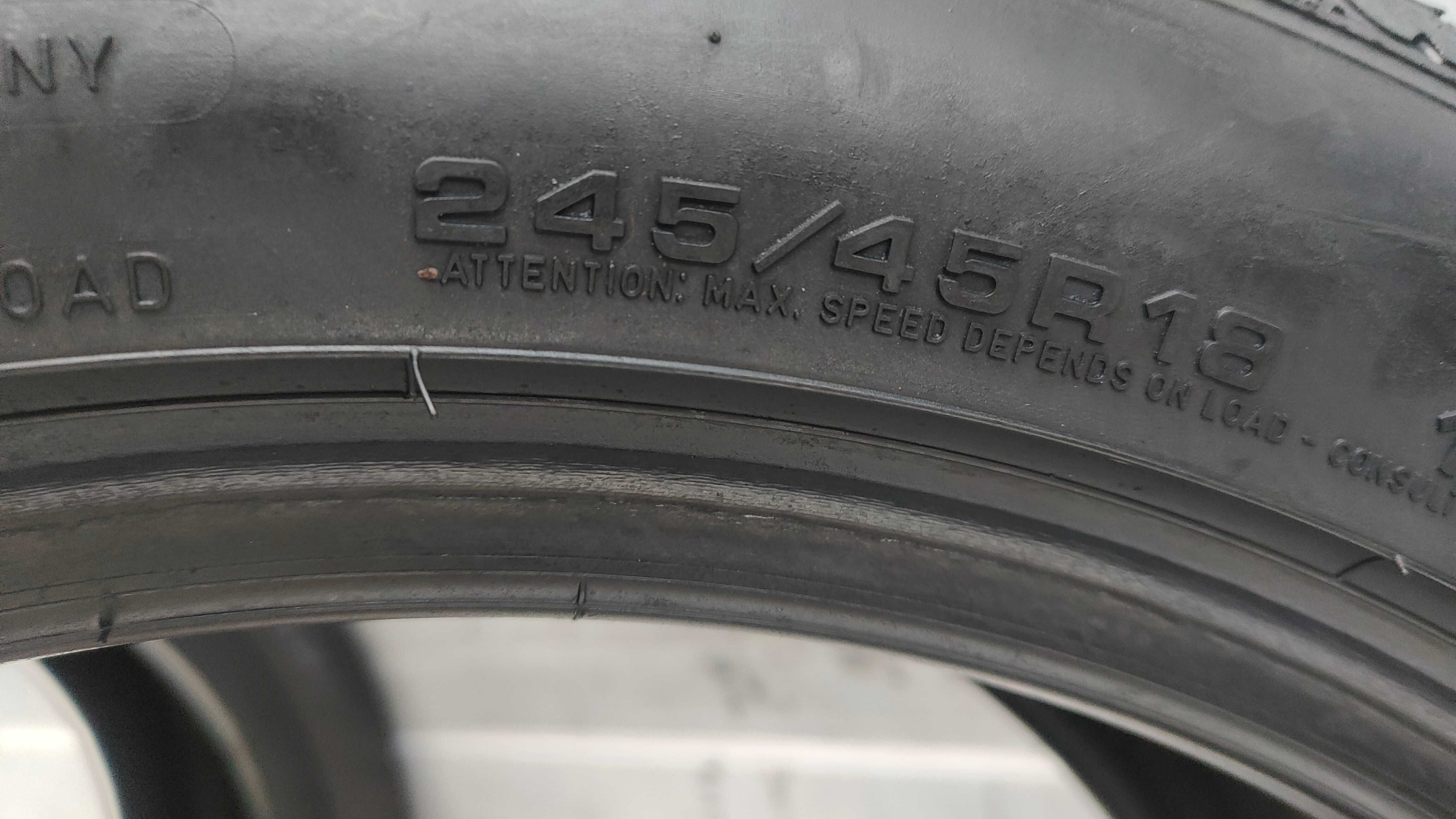 Opony Zimowe 245/45/18 Goodyear 2szt 6,5mm