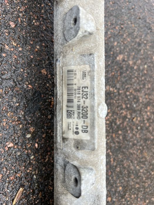 Рейка Tesla model s 2014