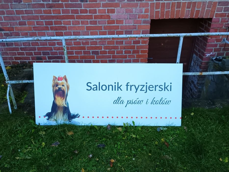 Tablica reklamowa "Salonik fryzjerski"
