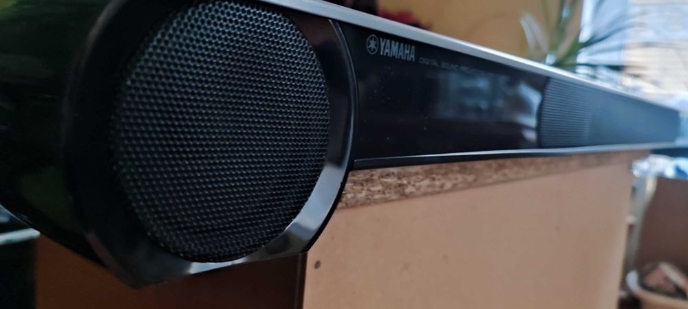 Soundbar projektor dźwięku Yamaha YSP-3300