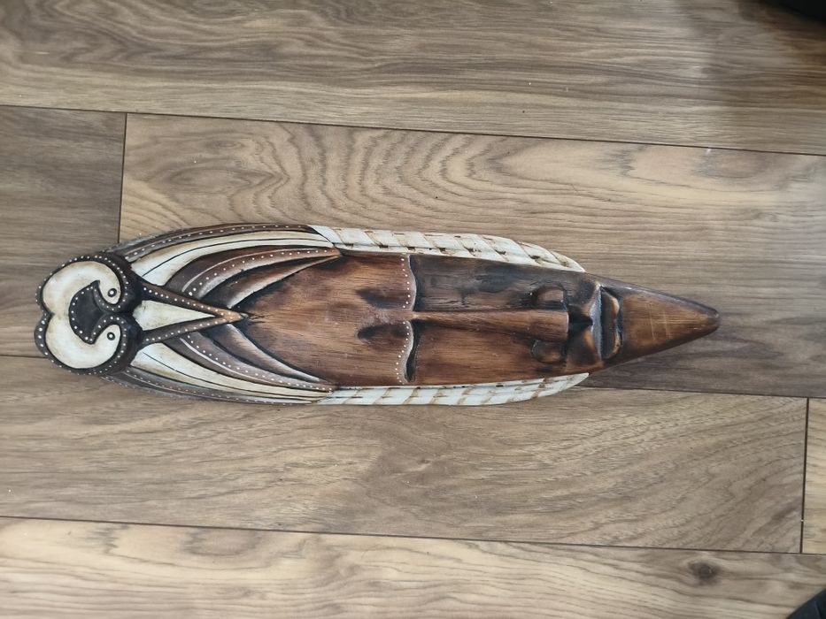 Ozdobna maska drewniana