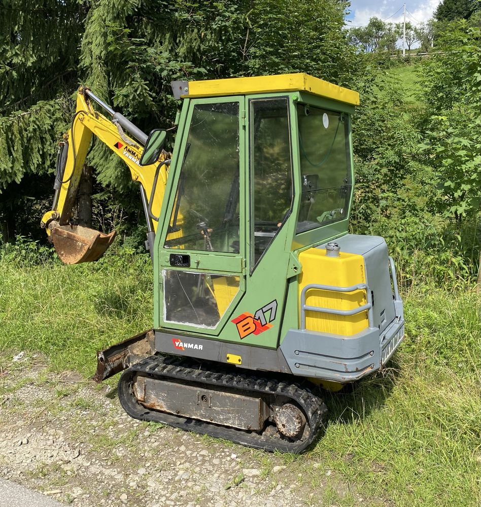 Minikoparka yanmar b17, 3 lyzki, 1.6t.