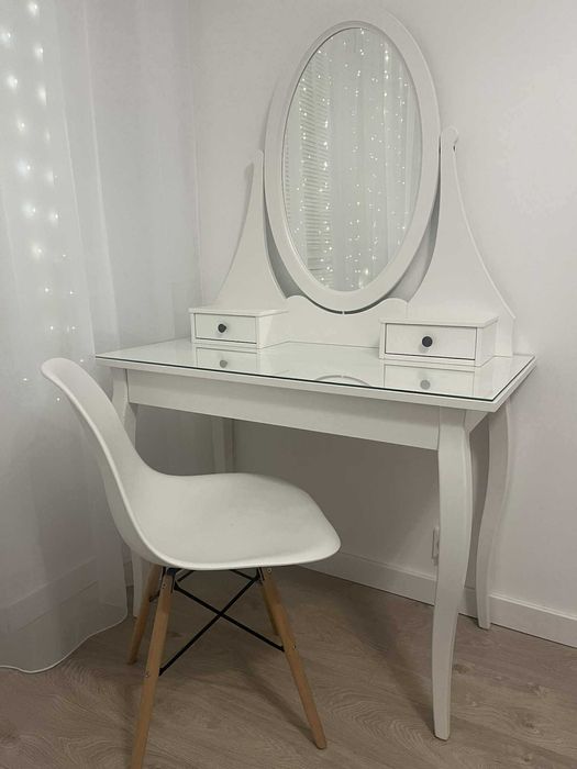 HEMNES toaletka / biurko 100x50 cm – biała, z krzesłem