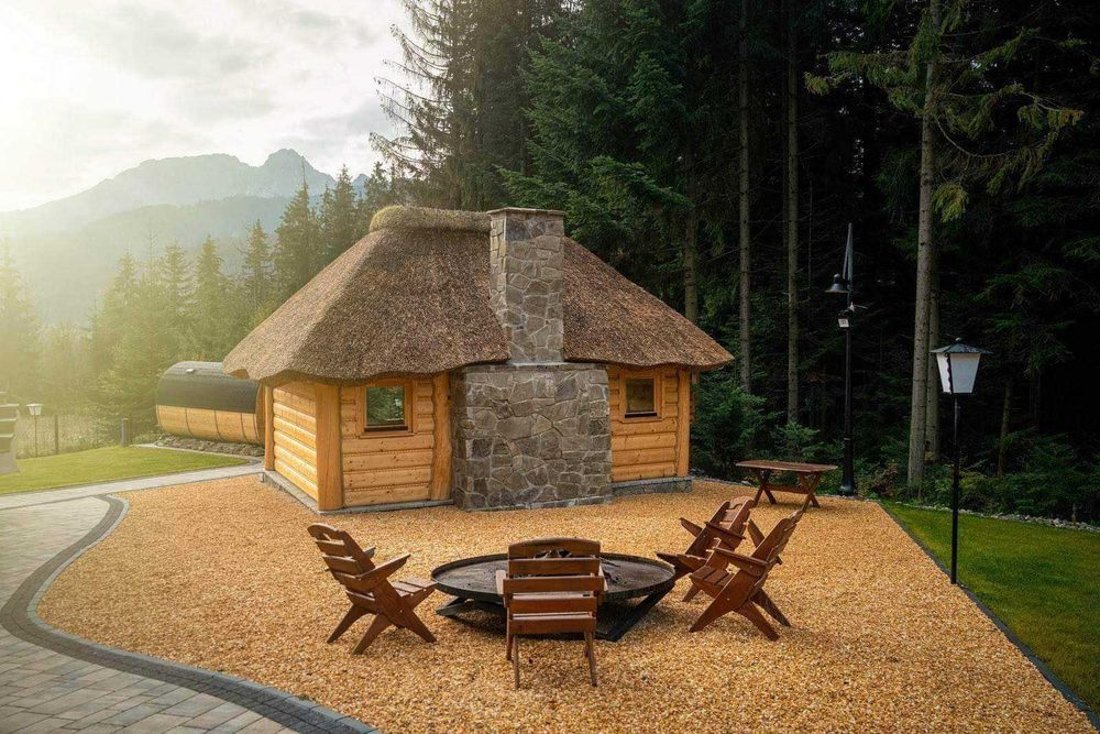 Altany trzcina, strzecha Dach trzcina. huśtawki  bal. Altana strzecha