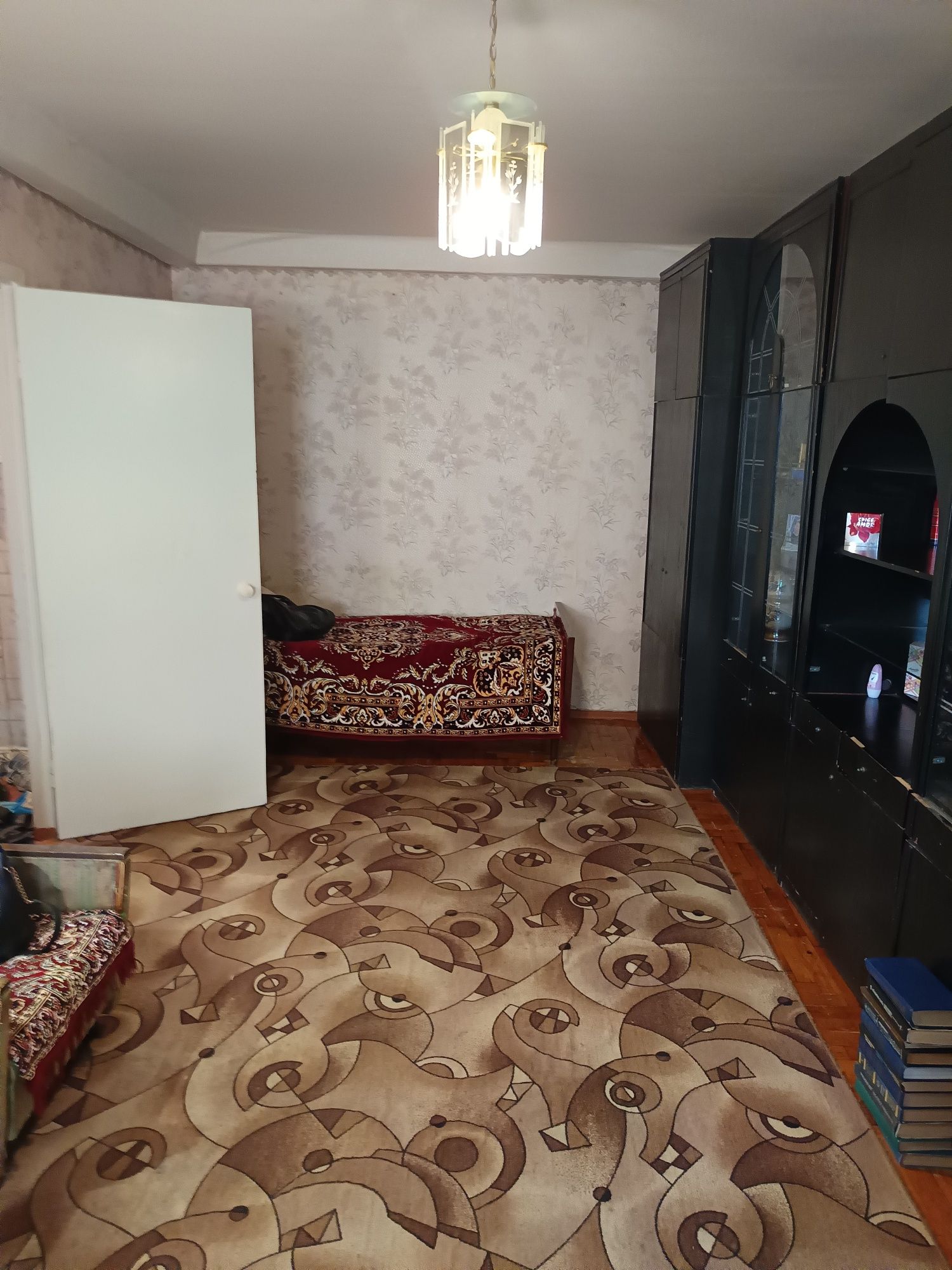 Продаётся 1 ком квартира Хортицкой микрорайон