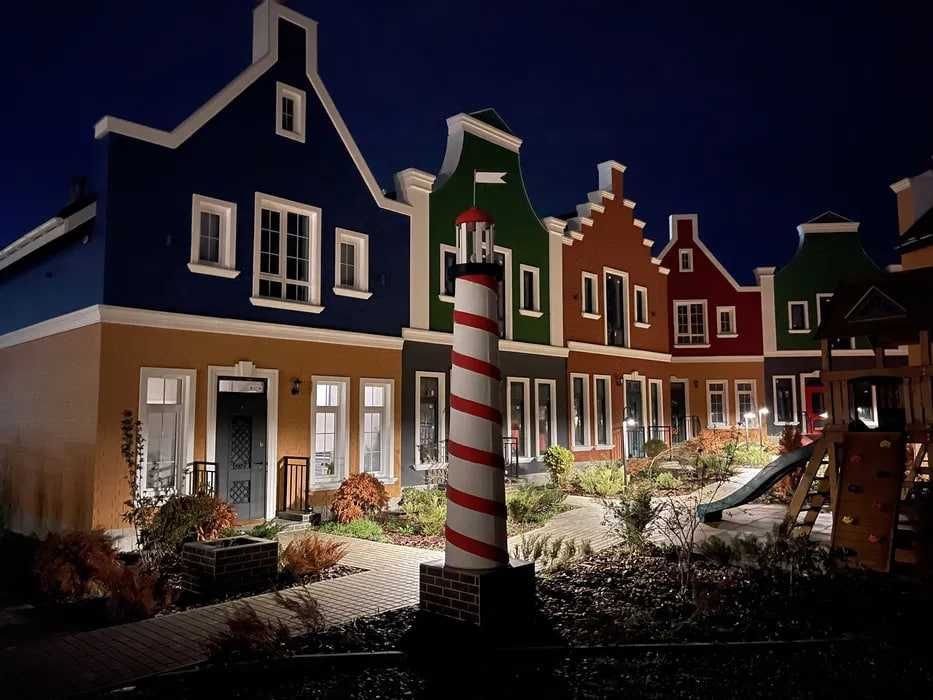 Таунхаус в атмосферном закрытом коттеджном поселке
"Holland" в Лесках