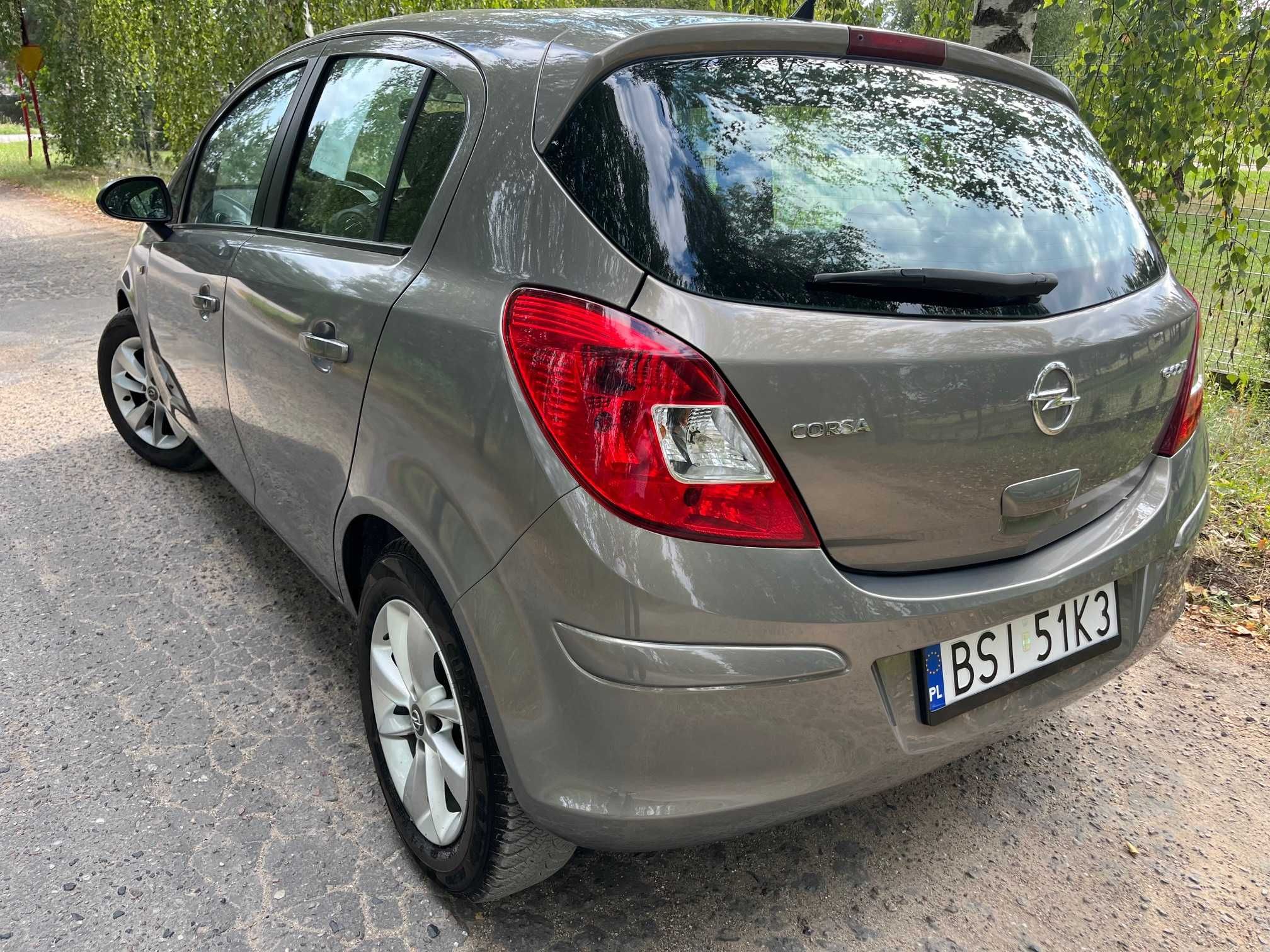 Opel Corsa 2014  Klimatyzacja Skóra Alu Felgi